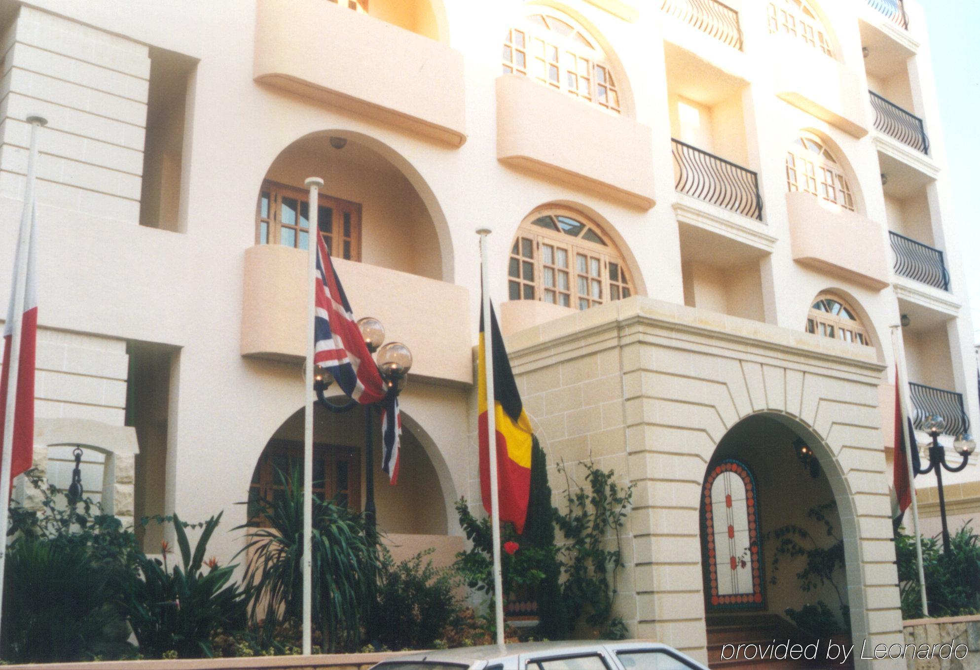 The Mediterranea Hotel & Suites خليج سانت بول المظهر الخارجي الصورة