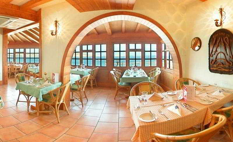 The Mediterranea Hotel & Suites خليج سانت بول المطعم الصورة